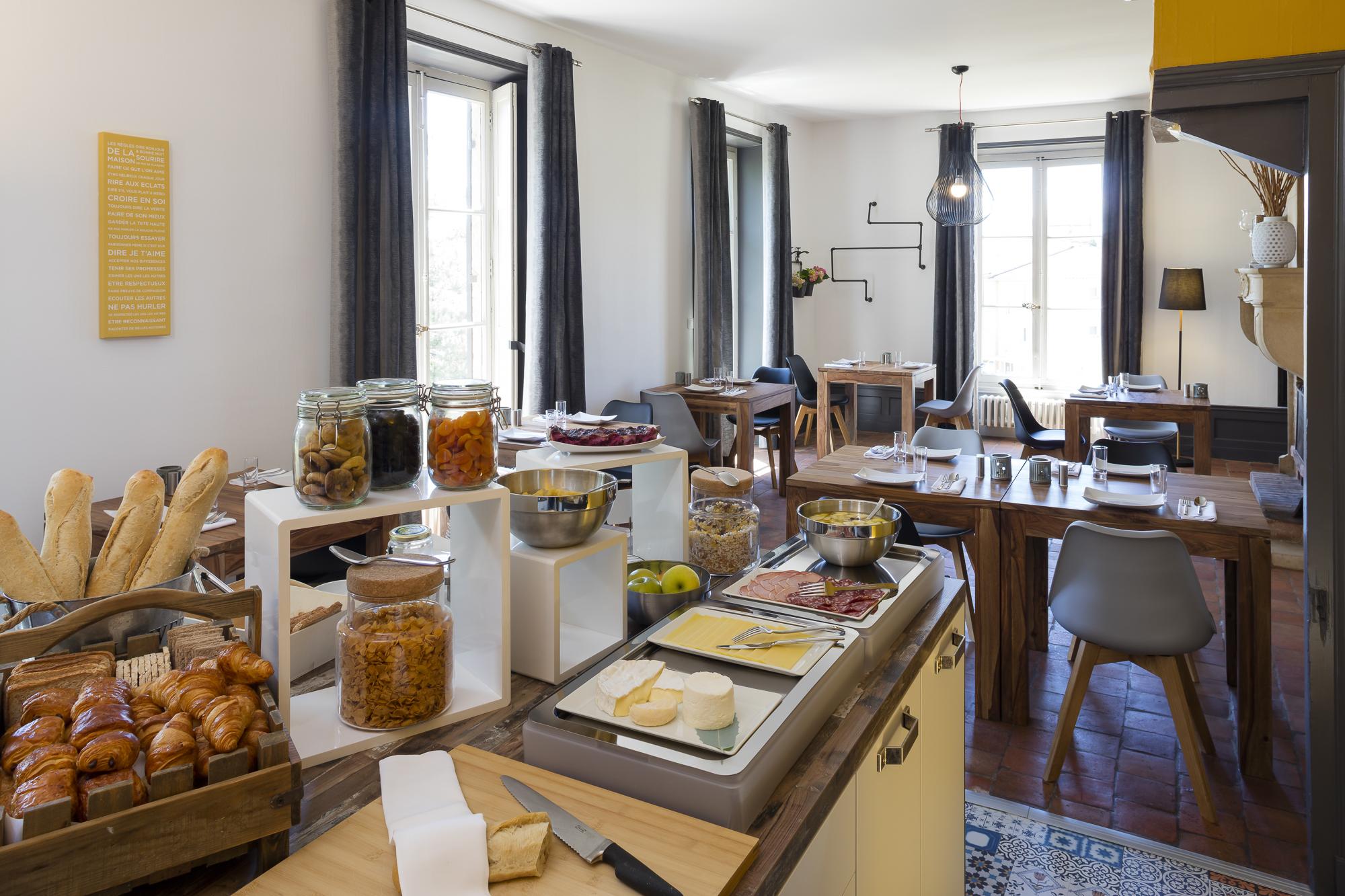 Contact Hotels Le Savigny & Spa Blacé Zewnętrze zdjęcie