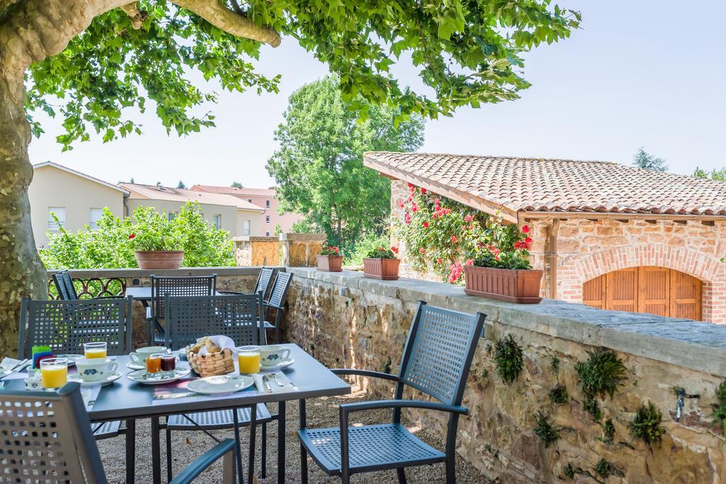 Contact Hotels Le Savigny & Spa Blacé Zewnętrze zdjęcie