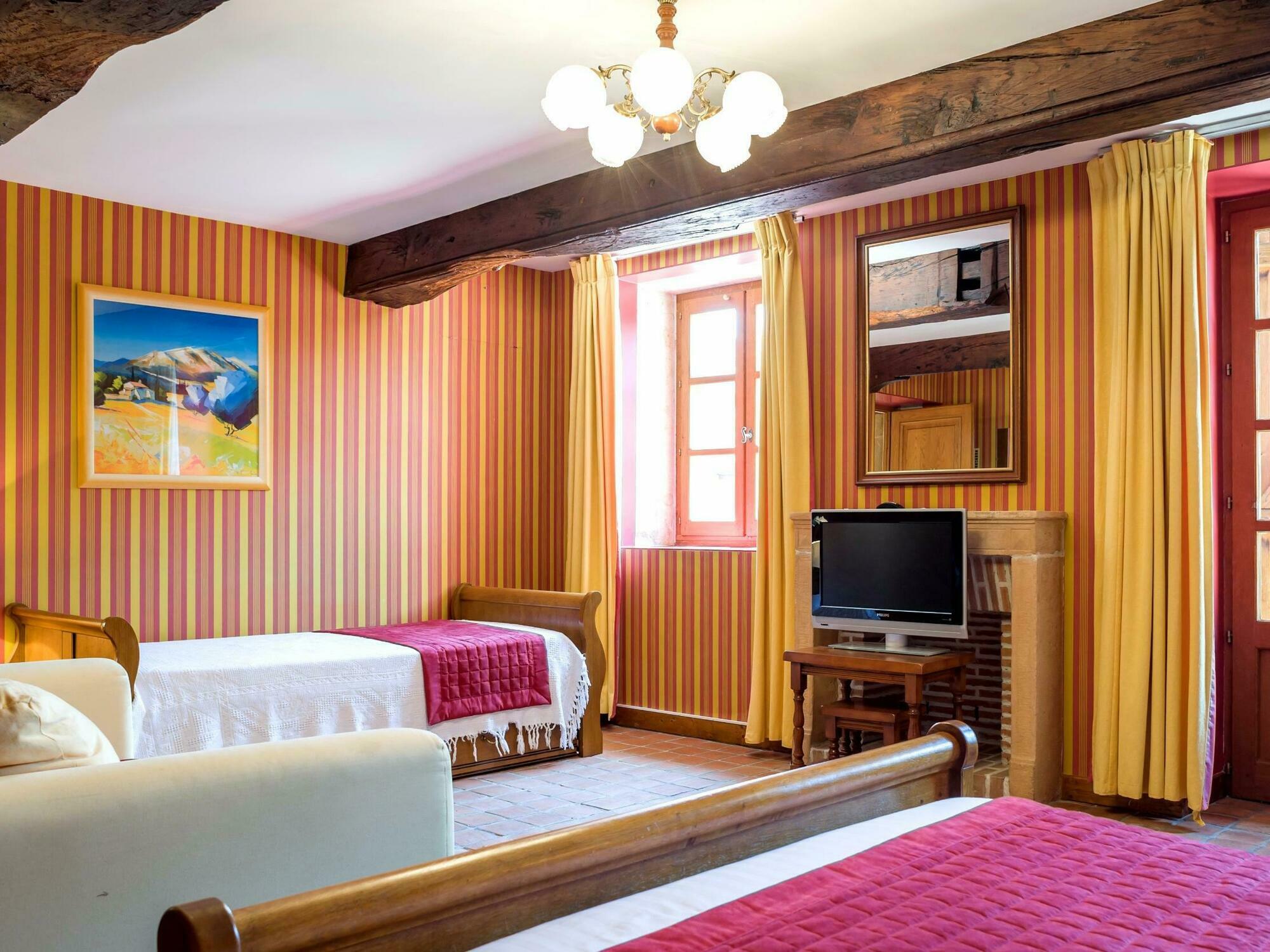 Contact Hotels Le Savigny & Spa Blacé Zewnętrze zdjęcie